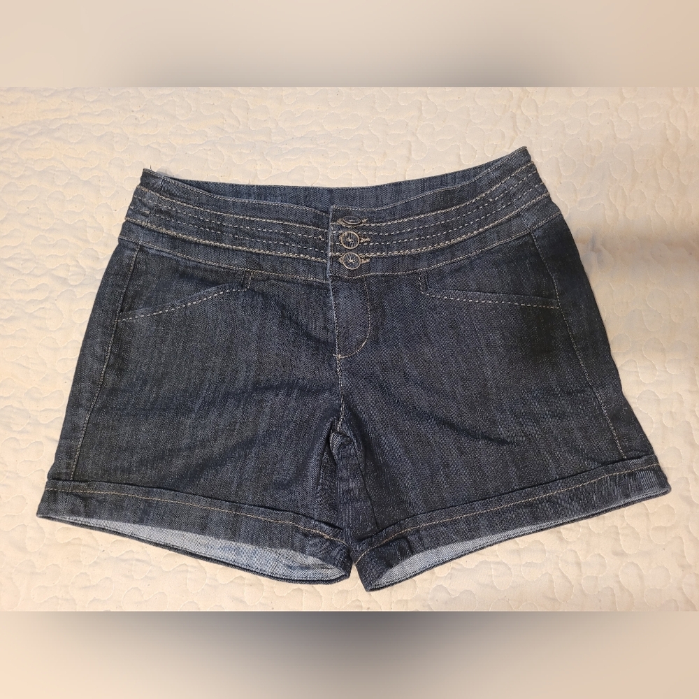 Maurices Dark Blue Denim Shorts Size 7/8
